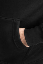 Herren Hoodie mit Einstecktasche in Schwarz