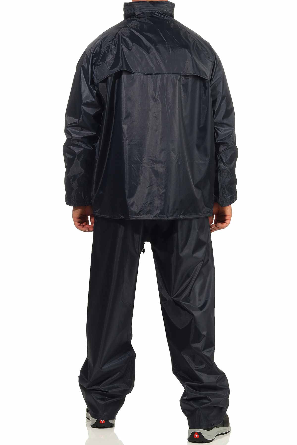 Regenanorak mit Kapuze