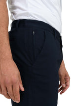 Shorts für Männer mit praktischer Reißverschlusstasche in Dunkelblau