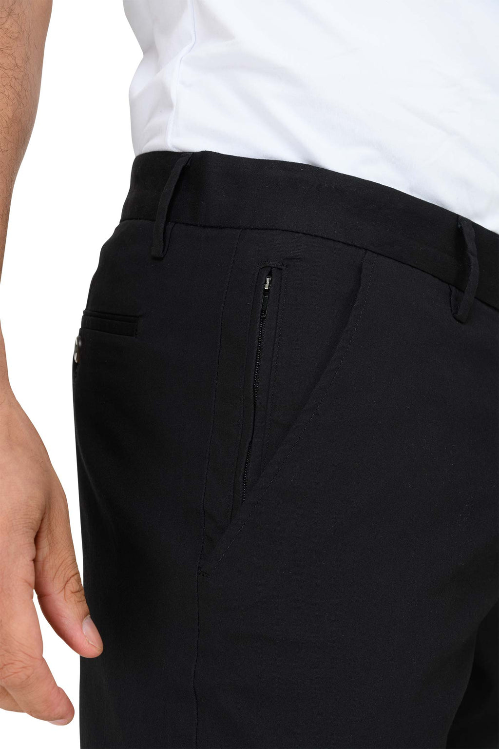 Shorts für Männer mit praktischer Reißverschlusstasche in Schwarz