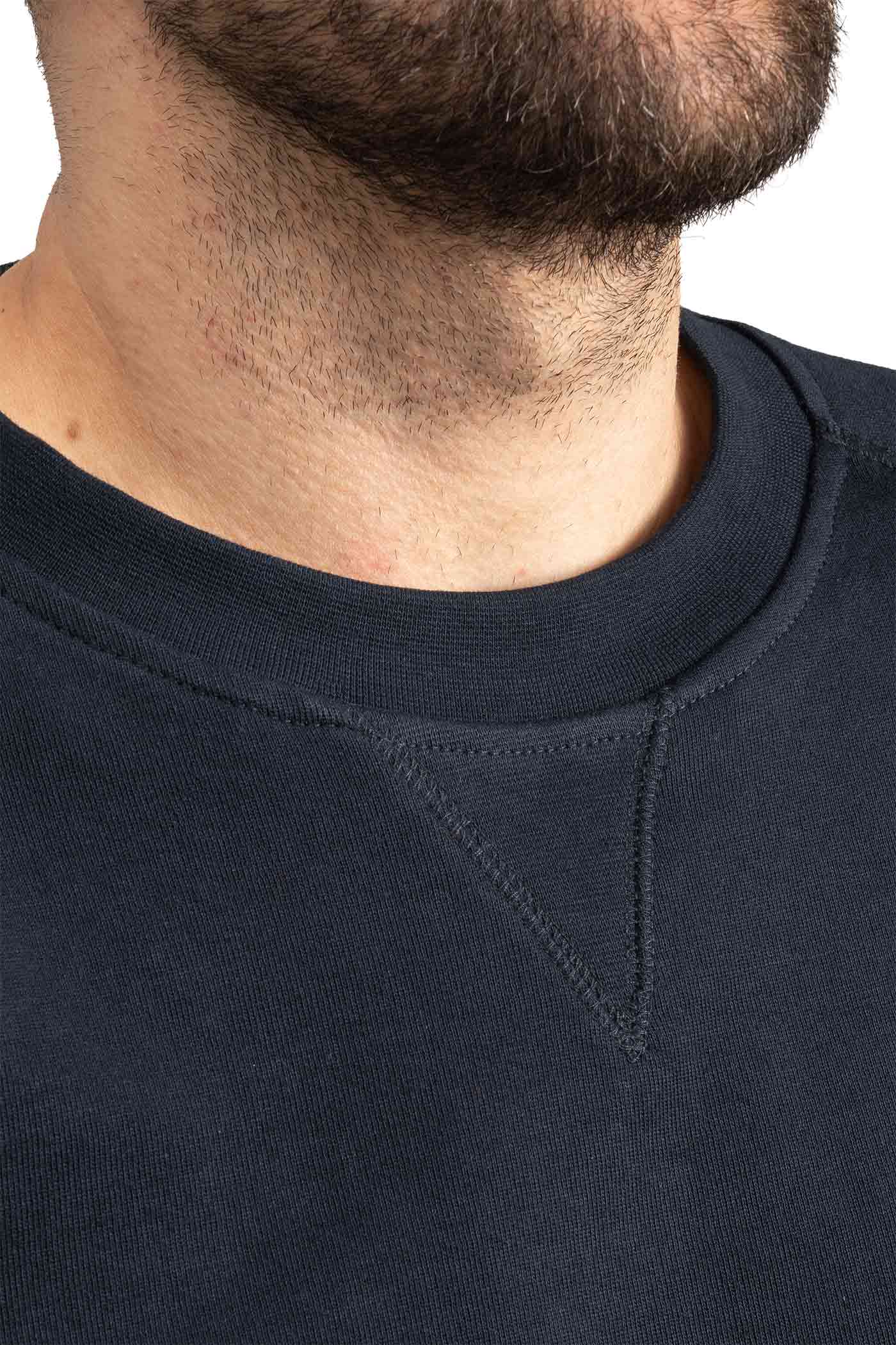 Herren leichter Pullover mit Ziernaht und Rundhalsausschnitt in Dunkelblau