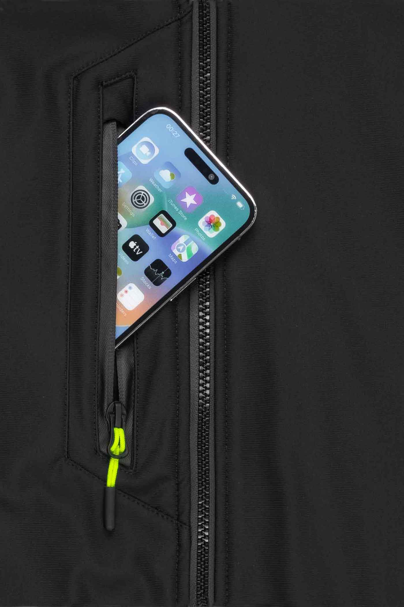 Herren Winterjacke mit Seitentaschen mit Reißverschluss in Schwarz