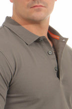 Polohemd mit Knoepfen und langen Aermeln in Anthrazit