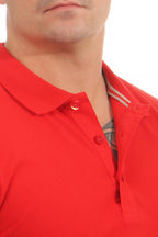 Polohemd mit Knoepfen und langen Aermeln in Rot