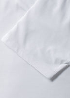 T-Shirt ohne kragen mit knopfleiste