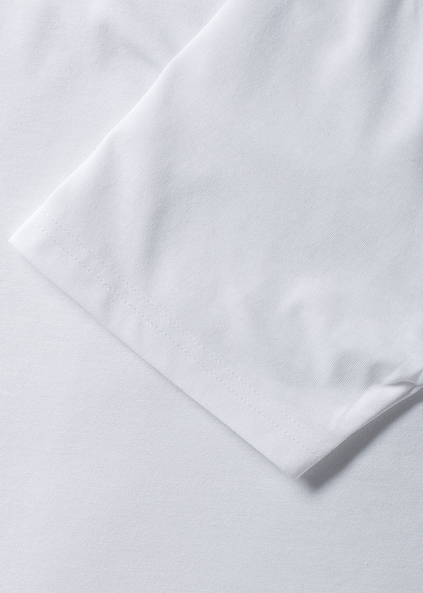 T-Shirt ohne kragen mit knopfleiste