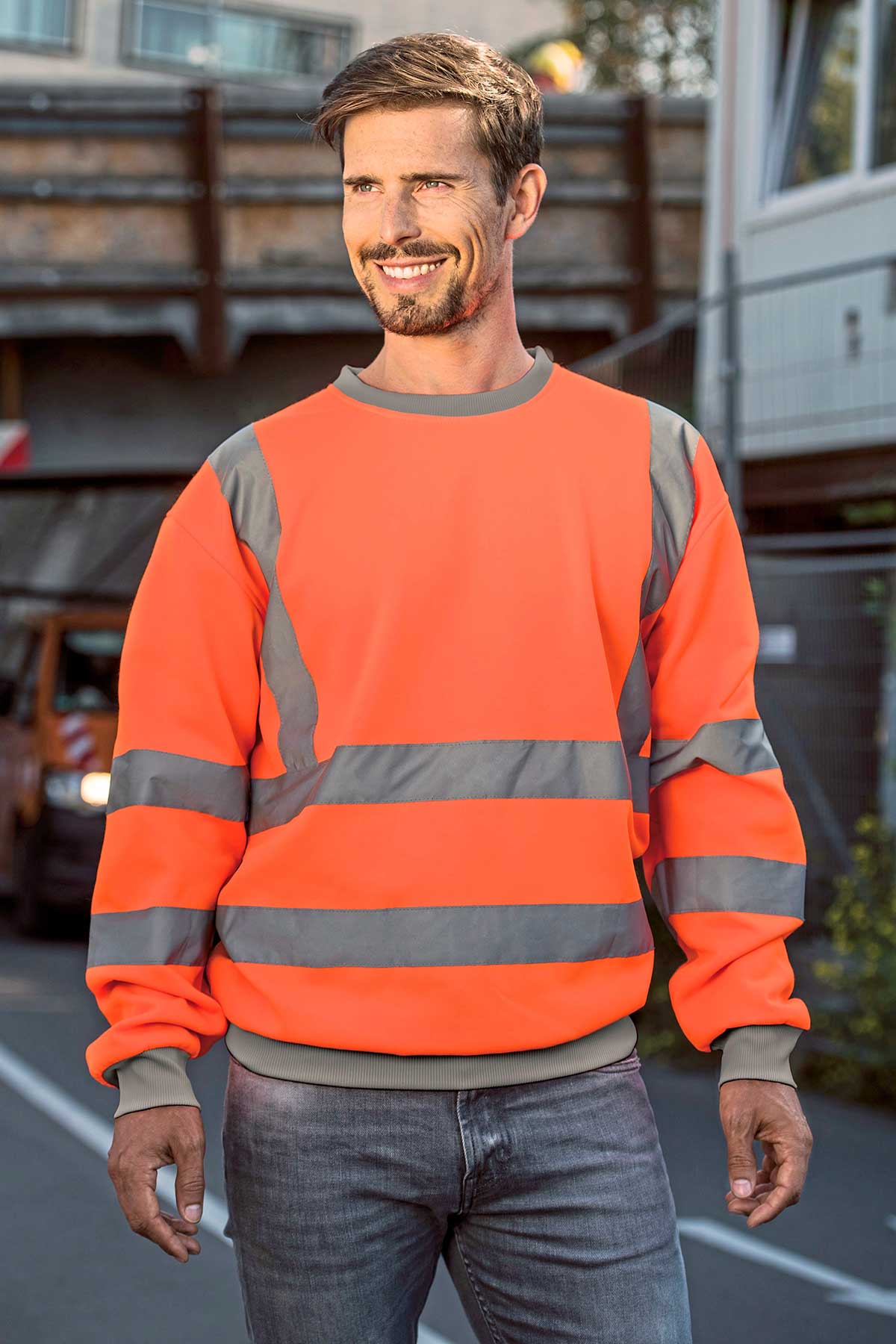 hochwertiger Sweater in Orange mit Reflexstreifen